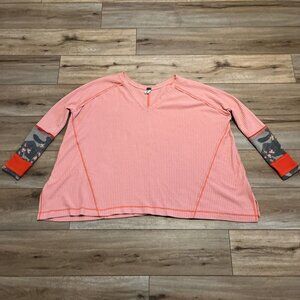 Women's We the Free Camo Cuff Waffle Knit Top SZ Large Thermal Oversized Pink